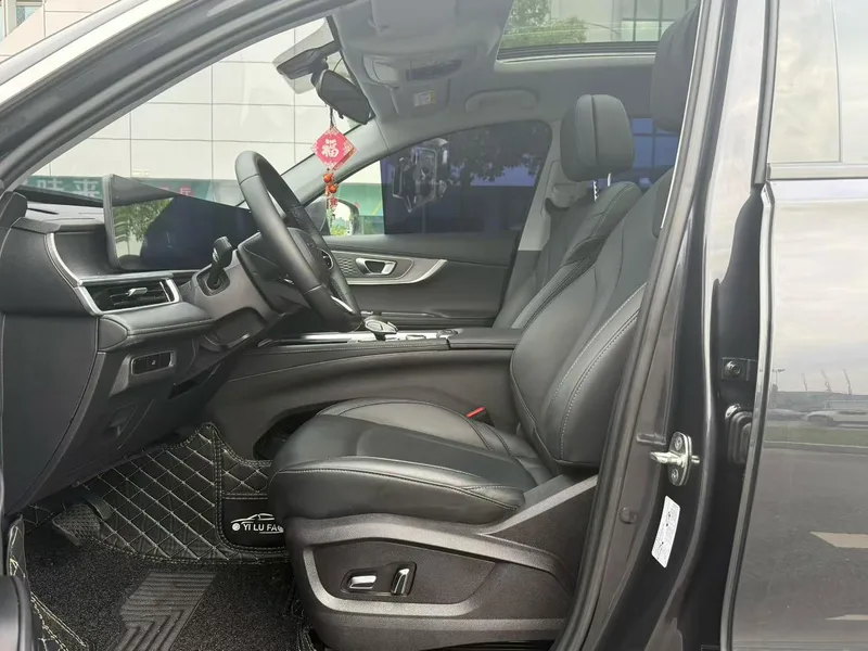 Chery Tiggo 8 PLUS 2024 Champion Edition Kunpeng 290TGDI DCT Hao Yue Edition 5 seat interior photo 9 Chery Tiggo 8 PLUS 2024 Champion Edition Kunpeng 290TGDI DCT Hao Yue Edition 5 seat interior photo 9