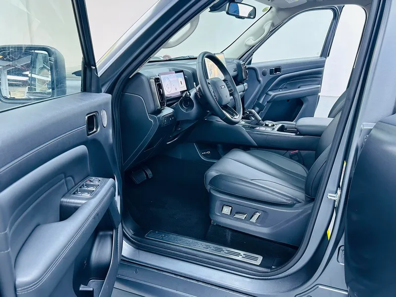 Haval H9 2024 2.0T Versión extrema de gasolina con tracción en las cuatro ruedas 5 Asiento exterior foto 4 Haval H9 2024 2.0T Versión extrema de gasolina con tracción en las cuatro ruedas 5 Asiento exterior foto 4