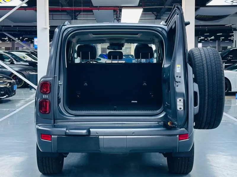 Haval H9 2024 2.0T Versión extrema de gasolina con tracción en las cuatro ruedas 5 Asiento interior foto 11 Haval H9 2024 2.0T Versión extrema de gasolina con tracción en las cuatro ruedas 5 Asiento interior foto 11