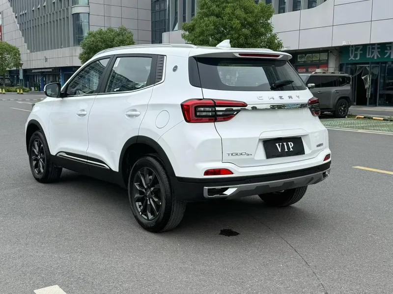 Chery Tiggo 5x 2025 High-energy version 1.5T CVT Comfortable interior photo 7 Chery Tiggo 5x 2025 High-energy version 1.5T CVT Comfortable interior photo 7