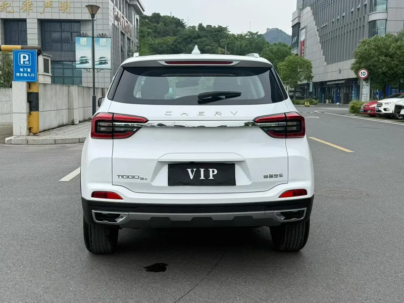 Chery Tiggo 5x 2025 High-energy version 1.5T CVT Comfortable interior photo 8 Chery Tiggo 5x 2025 High-energy version 1.5T CVT Comfortable interior photo 8
