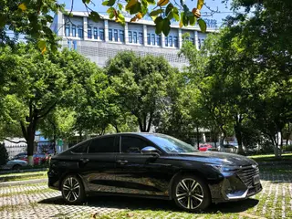 Chery Arrizo 8 2023 Versión de alta energía 2.0T DCT Imperial exterior foto 3 Chery Arrizo 8 2023 Versión de alta energía 2.0T DCT Imperial exterior foto 3