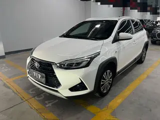 Toyota Yaris L 2022 Chispeante X 1.5L CVT Liderar PLUS Edición
