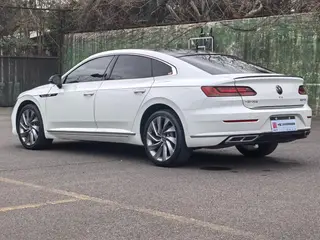 Volkswagen CC 2021 380TSI Versión llamativa exterior foto 7 Volkswagen CC 2021 380TSI Versión llamativa exterior foto 7