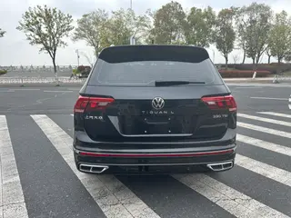 Volkswagen Tiguan L 2025 Excepcional 330TSI Dos tracciones R-Line Edición Long Yao interior foto 8 Volkswagen Tiguan L 2025 Excepcional 330TSI Dos tracciones R-Line Edición Long Yao interior foto 8