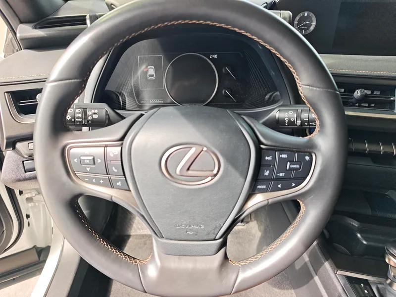 Lexus UX 2020 260h Explorando Versión divertida País VI exterior foto 7 Lexus UX 2020 260h Explorando Versión divertida País VI exterior foto 7
