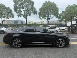 Geely Preface 2026 1.5T Oriente Yao Edición Kunlun exterior foto 4 Geely Preface 2026 1.5T Oriente Yao Edición Kunlun exterior foto 4