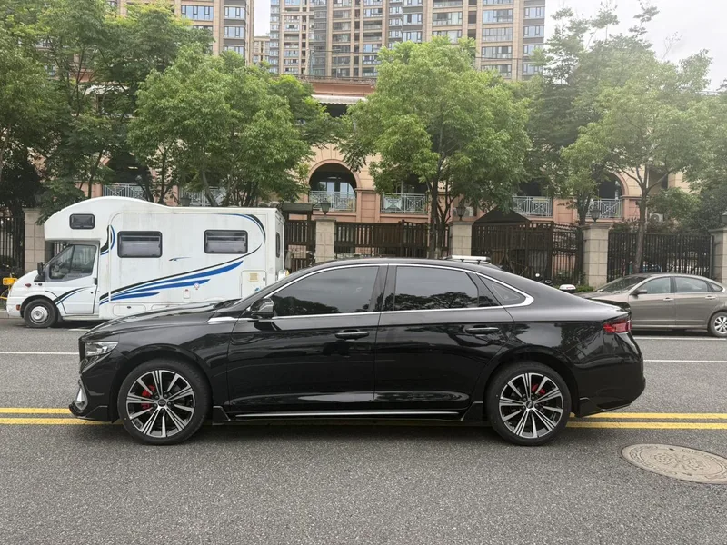 Geely Preface 2026 1.5T Oriente Yao Edición Kunlun exterior foto 8 Geely Preface 2026 1.5T Oriente Yao Edición Kunlun exterior foto 8