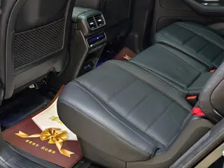 Mercedes-Benz GLS 2024 3.0T Automatic Four-wheel drive 7 seat parallel import interior photo 13 Mercedes-Benz GLS 2024 3.0T Automatic Four-wheel drive 7 seat parallel import interior photo 13