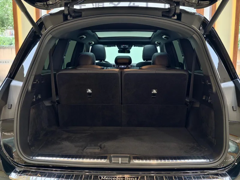 Mercedes-Benz GLS 2024 3.0T Automatic Four-wheel drive 7 seat parallel import interior photo 18 Mercedes-Benz GLS 2024 3.0T Automatic Four-wheel drive 7 seat parallel import interior photo 18