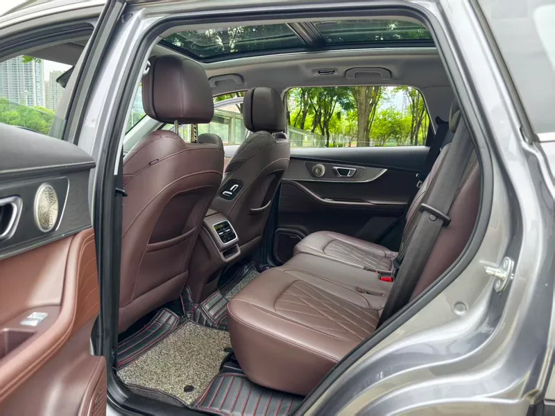 Chery Tiggo 8 Pro 2024 Edición campeona 290T Versión pico de dos controladores 7 Asiento interior foto 10 Chery Tiggo 8 Pro 2024 Edición campeona 290T Versión pico de dos controladores 7 Asiento interior foto 10