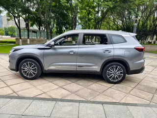 Chery Tiggo 8 Pro 2024 Edición campeona 290T Versión pico de dos controladores 7 Asiento interior foto 17 Chery Tiggo 8 Pro 2024 Edición campeona 290T Versión pico de dos controladores 7 Asiento interior foto 17