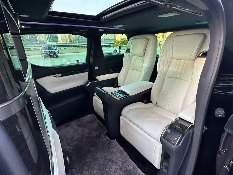 Lexus LM 2020 300h E-Four Four Imperial Edition interior photo 12 Lexus LM 2020 300h E-Four Four Imperial Edition interior photo 12