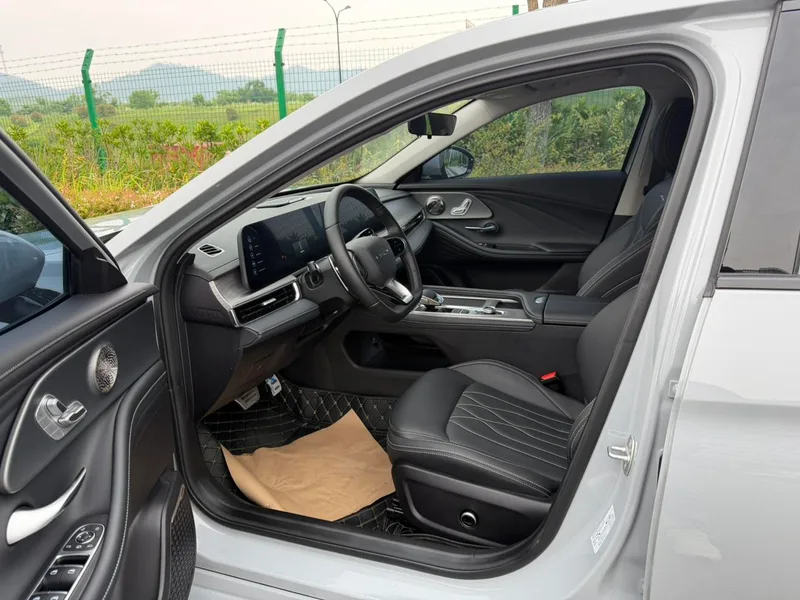 Chery Arrizo 8 2025 2.0T DCT Strength exterior photo 4 Chery Arrizo 8 2025 2.0T DCT Strength exterior photo 4