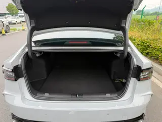 Chery Arrizo 8 2025 2.0T DCT Strength interior photo 10 Chery Arrizo 8 2025 2.0T DCT Strength interior photo 10