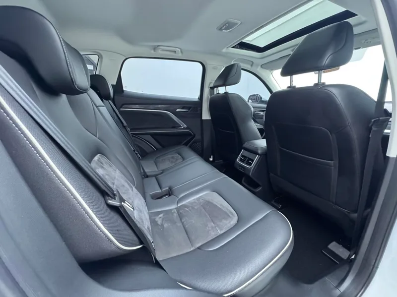 Haval H6 2021 Segunda generación 1.5T Versión urbana automática interior foto 10 Haval H6 2021 Segunda generación 1.5T Versión urbana automática interior foto 10