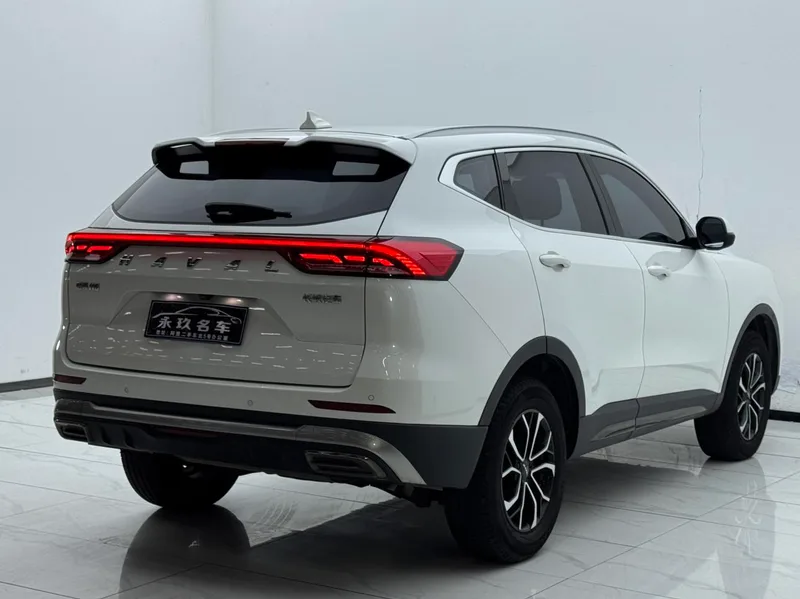 Haval H6 2021 Segunda generación 1.5T Versión urbana automática interior foto 13 Haval H6 2021 Segunda generación 1.5T Versión urbana automática interior foto 13