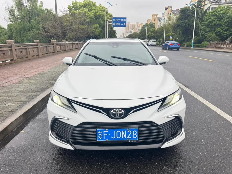 Toyota Camry 2022 2.0G Version de luxe extérieur photo 2 Toyota Camry 2022 2.0G Version de luxe extérieur photo 2