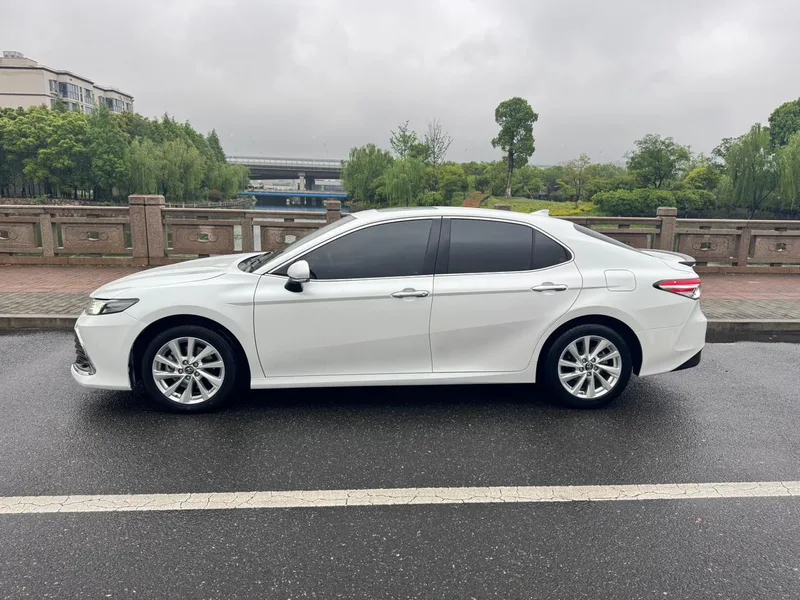 Toyota Camry 2022 2.0G Version de luxe extérieur photo 3 Toyota Camry 2022 2.0G Version de luxe extérieur photo 3