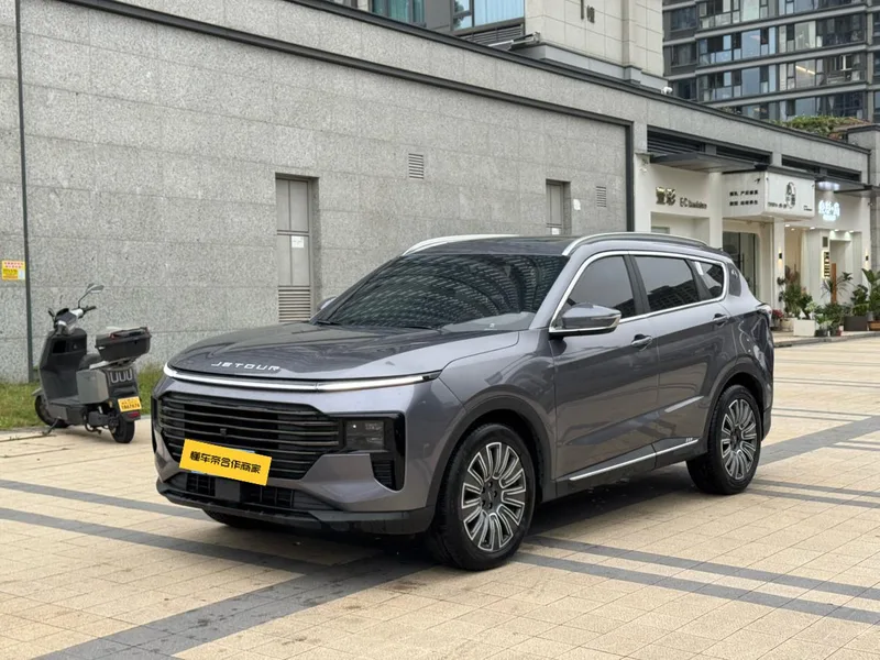 Jetour X70 PLUS 2025 1.5T 6DCT Edición Zhizhen 5 Asiento exterior foto 1 Jetour X70 PLUS 2025 1.5T 6DCT Edición Zhizhen 5 Asiento exterior foto 1