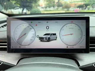 Chery Arrizo 8 PRO 2025 1.6T DCT Luxury type interior photo 12 Chery Arrizo 8 PRO 2025 1.6T DCT Luxury type interior photo 12