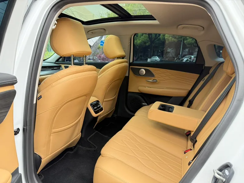 Chery Arrizo 8 PRO 2025 1.6T DCT Luxury type interior photo 15 Chery Arrizo 8 PRO 2025 1.6T DCT Luxury type interior photo 15