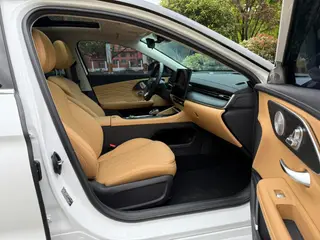 Chery Arrizo 8 PRO 2025 1.6T DCT Luxury type interior photo 19 Chery Arrizo 8 PRO 2025 1.6T DCT Luxury type interior photo 19