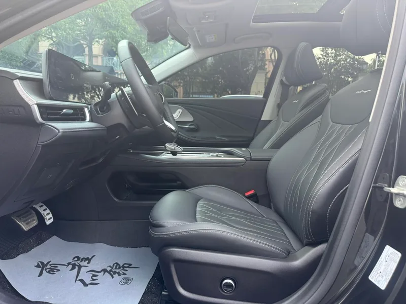 Chery Arrizo 8 2025 2.0T DCT Strength interior photo 16 Chery Arrizo 8 2025 2.0T DCT Strength interior photo 16