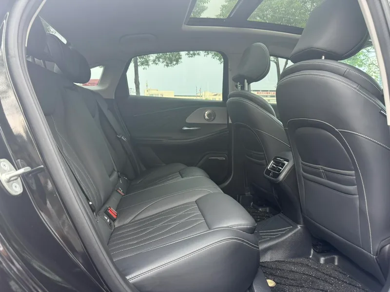 Chery Arrizo 8 2025 2.0T DCT Strength interior photo 19 Chery Arrizo 8 2025 2.0T DCT Strength interior photo 19