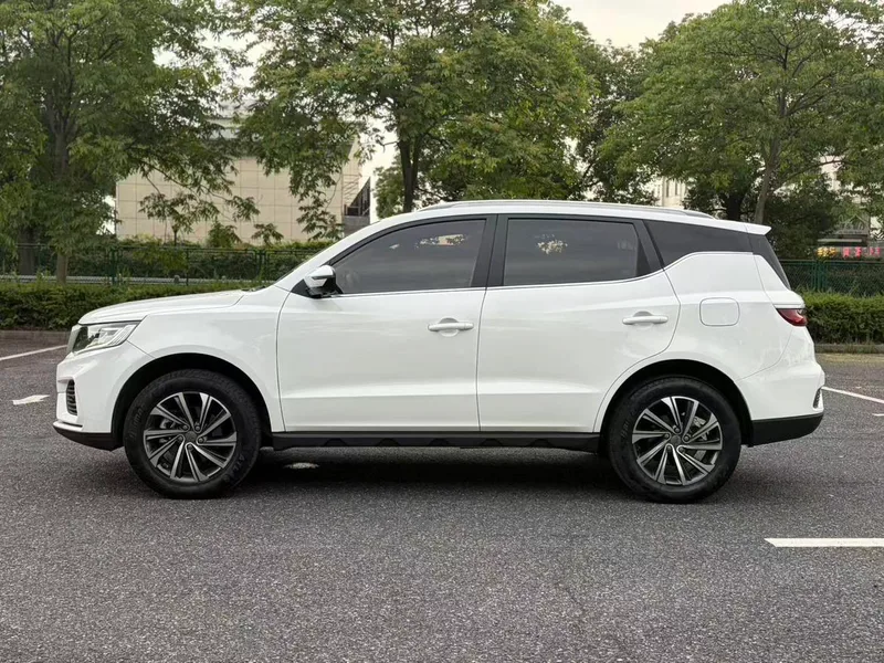 Geely Vision X6 2020 1.4T CVT Finition premium extérieur photo 2 Geely Vision X6 2020 1.4T CVT Finition premium extérieur photo 2