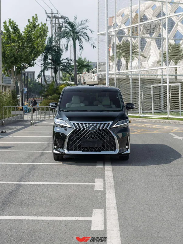 Lexus LM 2020 300h E-Four Seven Elegant Edition exterior photo 2 Lexus LM 2020 300h E-Four Seven Elegant Edition exterior photo 2