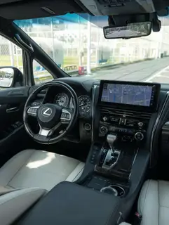 Lexus LM 2020 300h E-Four Seven Elegant Edition interior photo 11 Lexus LM 2020 300h E-Four Seven Elegant Edition interior photo 11