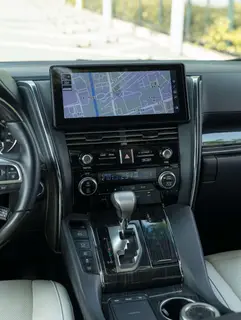 Lexus LM 2020 300h E-Four Seven Elegant Edition interior photo 14 Lexus LM 2020 300h E-Four Seven Elegant Edition interior photo 14