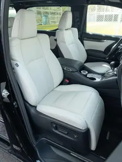 Lexus LM 2020 300h E-Four Seven Elegant Edition interior photo 19 Lexus LM 2020 300h E-Four Seven Elegant Edition interior photo 19