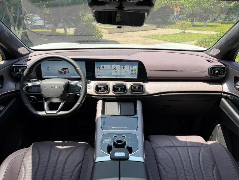 Chery Tiggo 9 2025 2.0T AT Two-Wheel Drive Premium Edition interior photo 19 Chery Tiggo 9 2025 2.0T AT Two-Wheel Drive Premium Edition interior photo 19