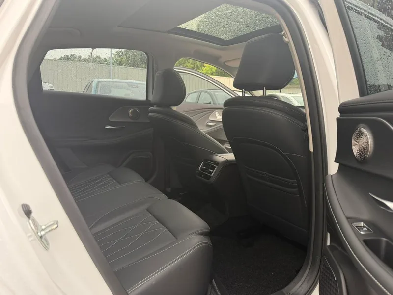 Chery Arrizo 8 2022 1.6TGDI DCT Elegance interior photo 8