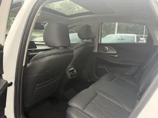 Chery Arrizo 8 2022 1.6TGDI DCT Elegance interior photo 9
