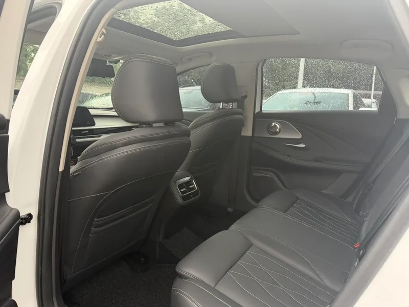 Chery Arrizo 8 2022 1.6TGDI DCT Elegance interior photo 9