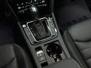 Volkswagen CC 2024 Hunting car 380TSI Heart Hunting Edition interior photo 14 Volkswagen CC 2024 Hunting car 380TSI Heart Hunting Edition interior photo 14