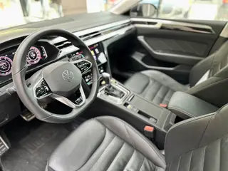 Volkswagen CC 2021 380TSI Version accrocheuse 30 Édition anniversaire intérieur photo 8 Volkswagen CC 2021 380TSI Version accrocheuse 30 Édition anniversaire intérieur photo 8