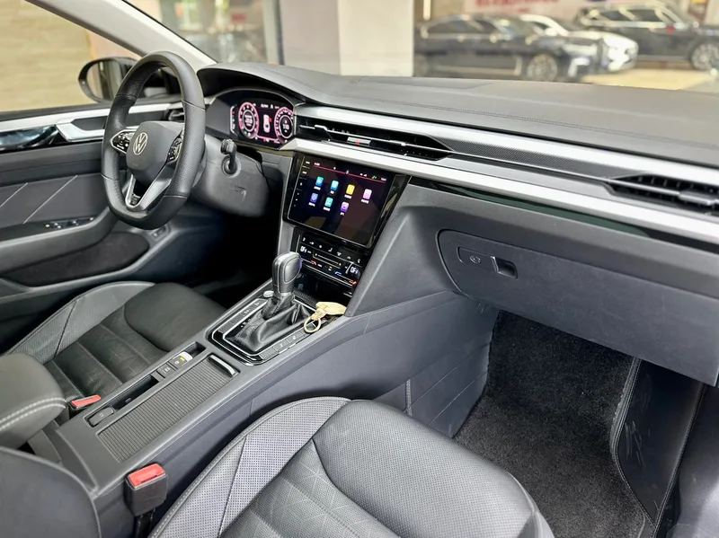 Volkswagen CC 2021 380TSI Version accrocheuse 30 Édition anniversaire intérieur photo 10 Volkswagen CC 2021 380TSI Version accrocheuse 30 Édition anniversaire intérieur photo 10
