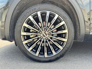 Geely Monjaro 2025 2.0TD High-power automatic two-wheel drive oriental obsidian star version exterior photo 5 Geely Monjaro 2025 2.0TD High-power automatic two-wheel drive oriental obsidian star version exterior photo 5