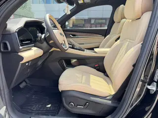 Geely Monjaro 2025 2.0TD High-power automatic two-wheel drive oriental obsidian star version interior photo 11 Geely Monjaro 2025 2.0TD High-power automatic two-wheel drive oriental obsidian star version interior photo 11
