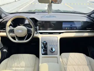 Geely Monjaro 2025 2.0TD High-power automatic two-wheel drive oriental obsidian star version interior photo 16 Geely Monjaro 2025 2.0TD High-power automatic two-wheel drive oriental obsidian star version interior photo 16