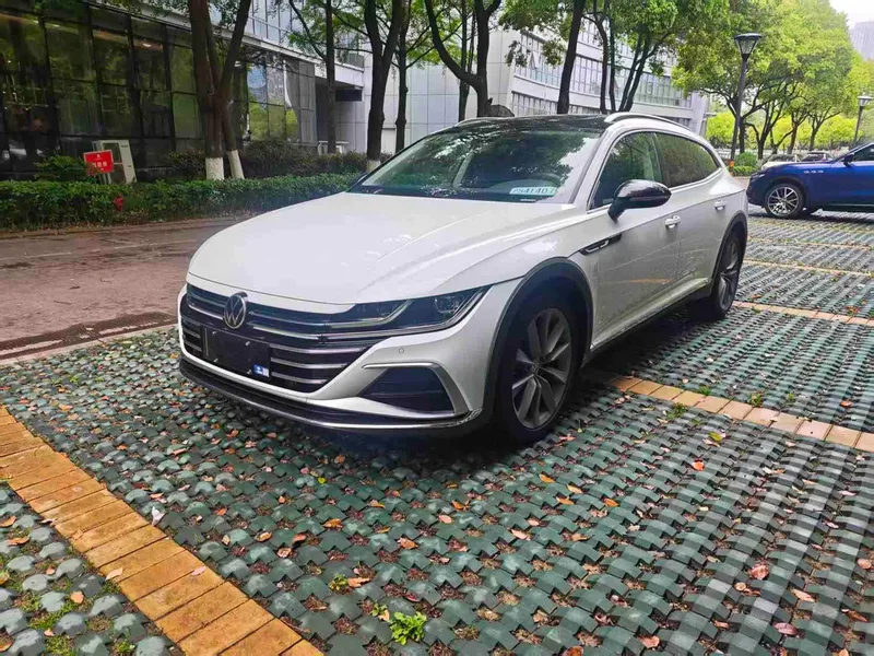 Volkswagen CC 2021 Camión de caza 380TSI Versión de caza del corazón exterior foto 1 Volkswagen CC 2021 Camión de caza 380TSI Versión de caza del corazón exterior foto 1