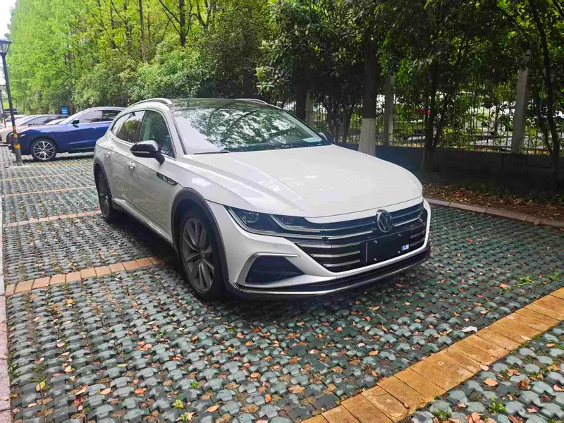 Volkswagen CC 2021 Camión de caza 380TSI Versión de caza del corazón exterior foto 3 Volkswagen CC 2021 Camión de caza 380TSI Versión de caza del corazón exterior foto 3