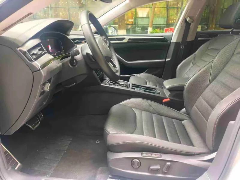 Volkswagen CC 2021 Camión de caza 380TSI Versión de caza del corazón interior foto 7 Volkswagen CC 2021 Camión de caza 380TSI Versión de caza del corazón interior foto 7