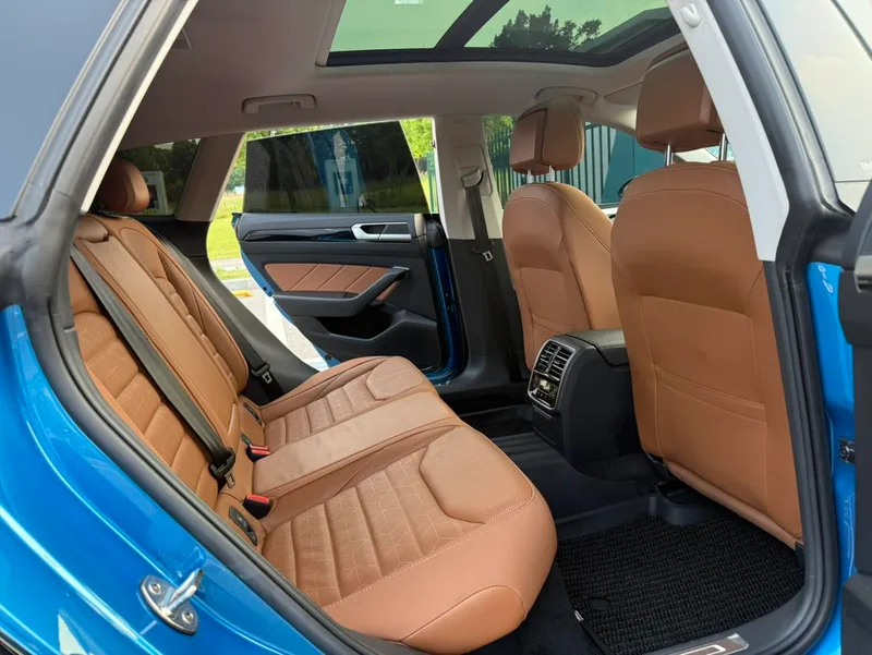 Volkswagen CC 2021 Hunting car 380TSI Heart Hunting Edition interior photo 9 Volkswagen CC 2021 Hunting car 380TSI Heart Hunting Edition interior photo 9
