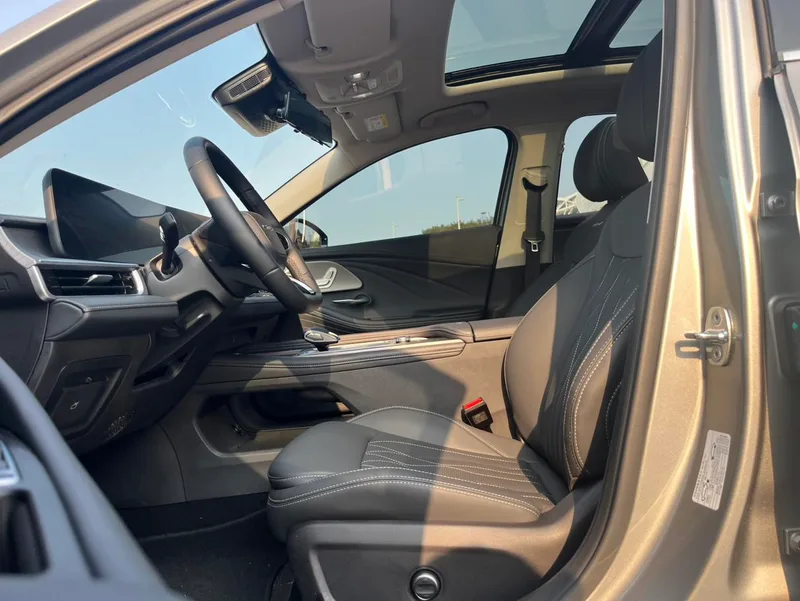 Chery Arrizo 8 2024 1.6TGDI DCT wisdom interior photo 6 Chery Arrizo 8 2024 1.6TGDI DCT wisdom interior photo 6