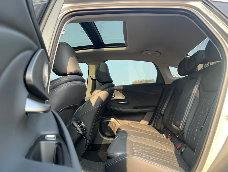 Chery Arrizo 8 2024 1.6TGDI DCT wisdom interior photo 9 Chery Arrizo 8 2024 1.6TGDI DCT wisdom interior photo 9